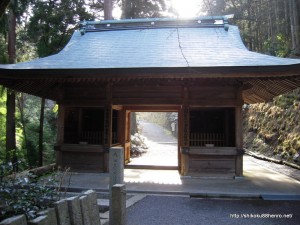 60横峰寺山門