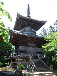 霊山寺多宝塔