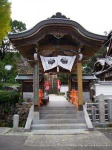 八坂寺山門