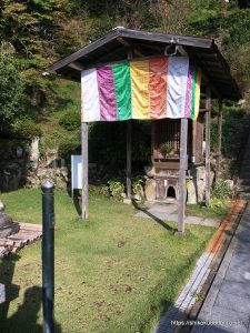 平等寺の鏡の井戸