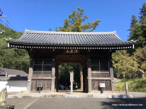 切幡寺山門